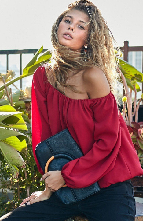 Women's Outfits & Items