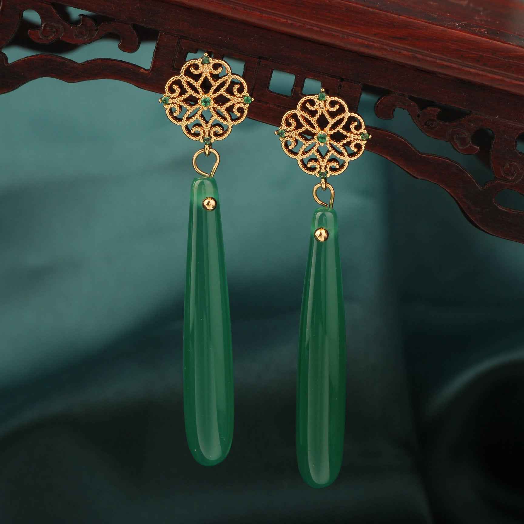 Empress Bloom: Handcrafted Chinese Agate & Antique Copper Drop Earrings