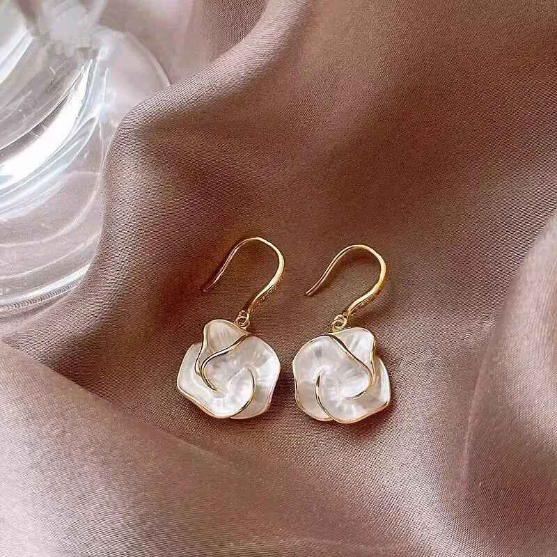 Women's Luxury Camellia Flower Geometric Earrings Alloy Jewelry 2.7x1.3 cm