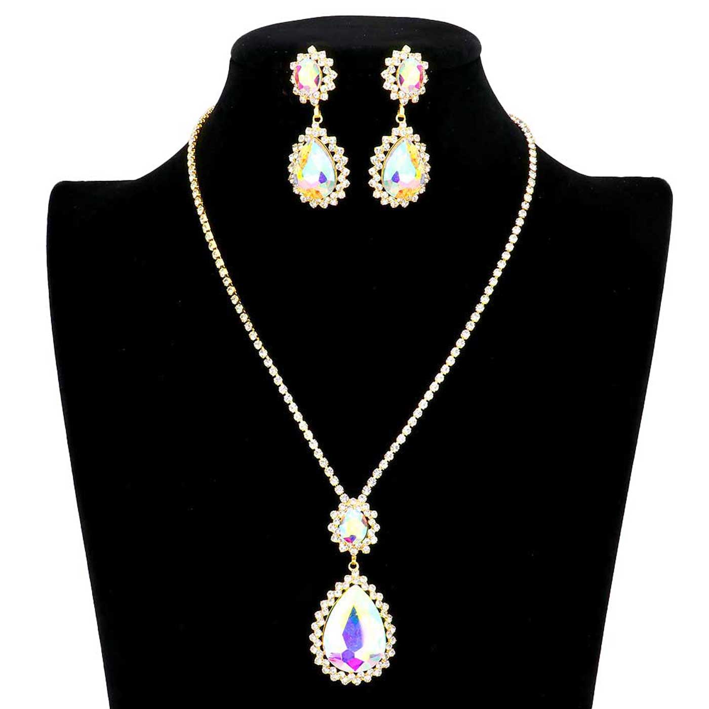 AB Gold Teardrop Accented Rhinestone Necklace. These gorgeous rhinestone pieces will show your class in any special occasion. The elegance of these rhinestone goes unmatched, great for wearing at a party! Perfect jewelry to enhance your look. Awesome gift for birthday, Anniversary, Valentine‚Äôs Day or any special occasion.