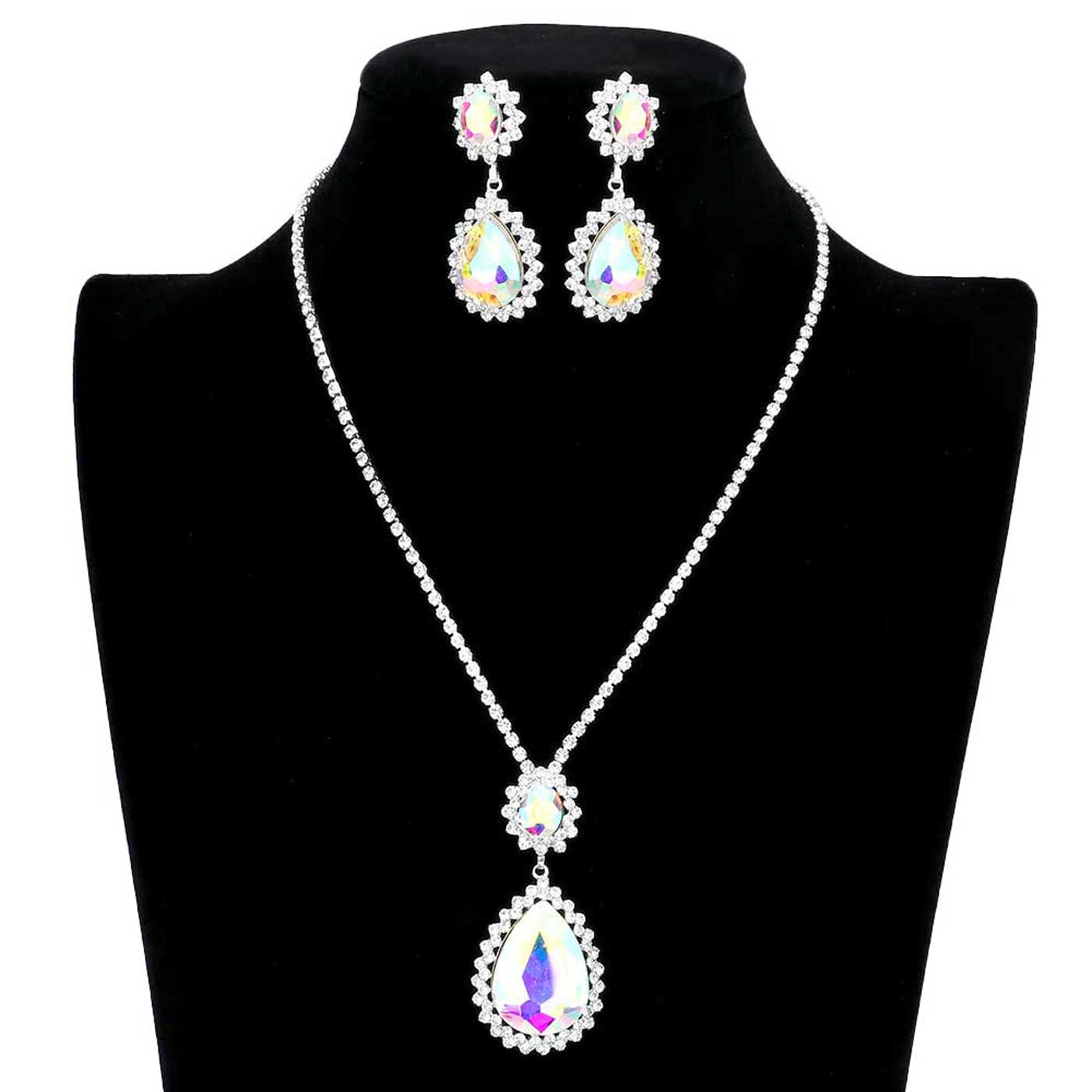 AB Silver Teardrop Accented Rhinestone Necklace. These gorgeous rhinestone pieces will show your class in any special occasion. The elegance of these rhinestone goes unmatched, great for wearing at a party! Perfect jewelry to enhance your look. Awesome gift for birthday, Anniversary, Valentine‚Äôs Day or any special occasion.
