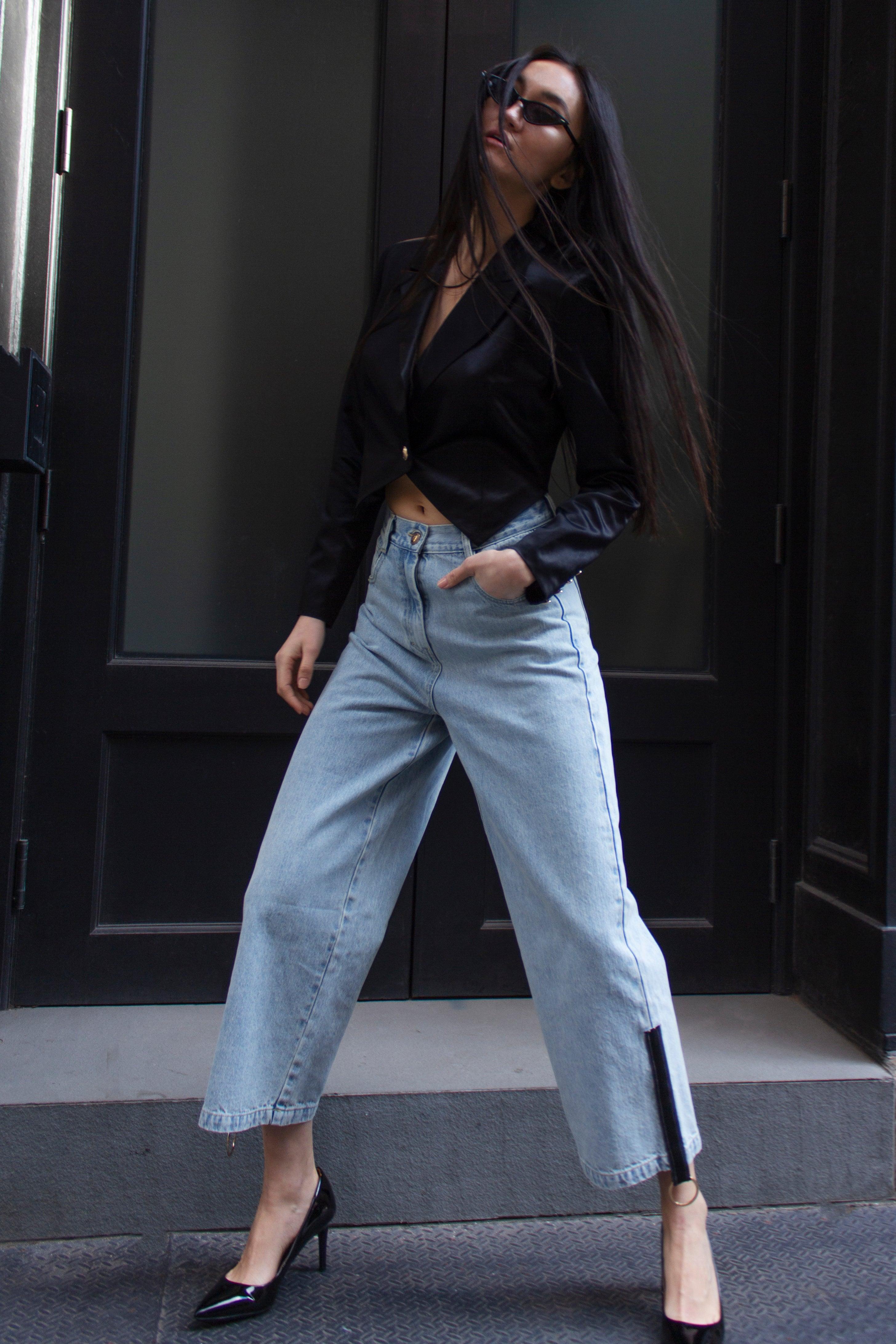 Le Réussi® Fashion - Demi Straight Cut Jeans cool-to-the-touch luxurious feel and live-in comfort