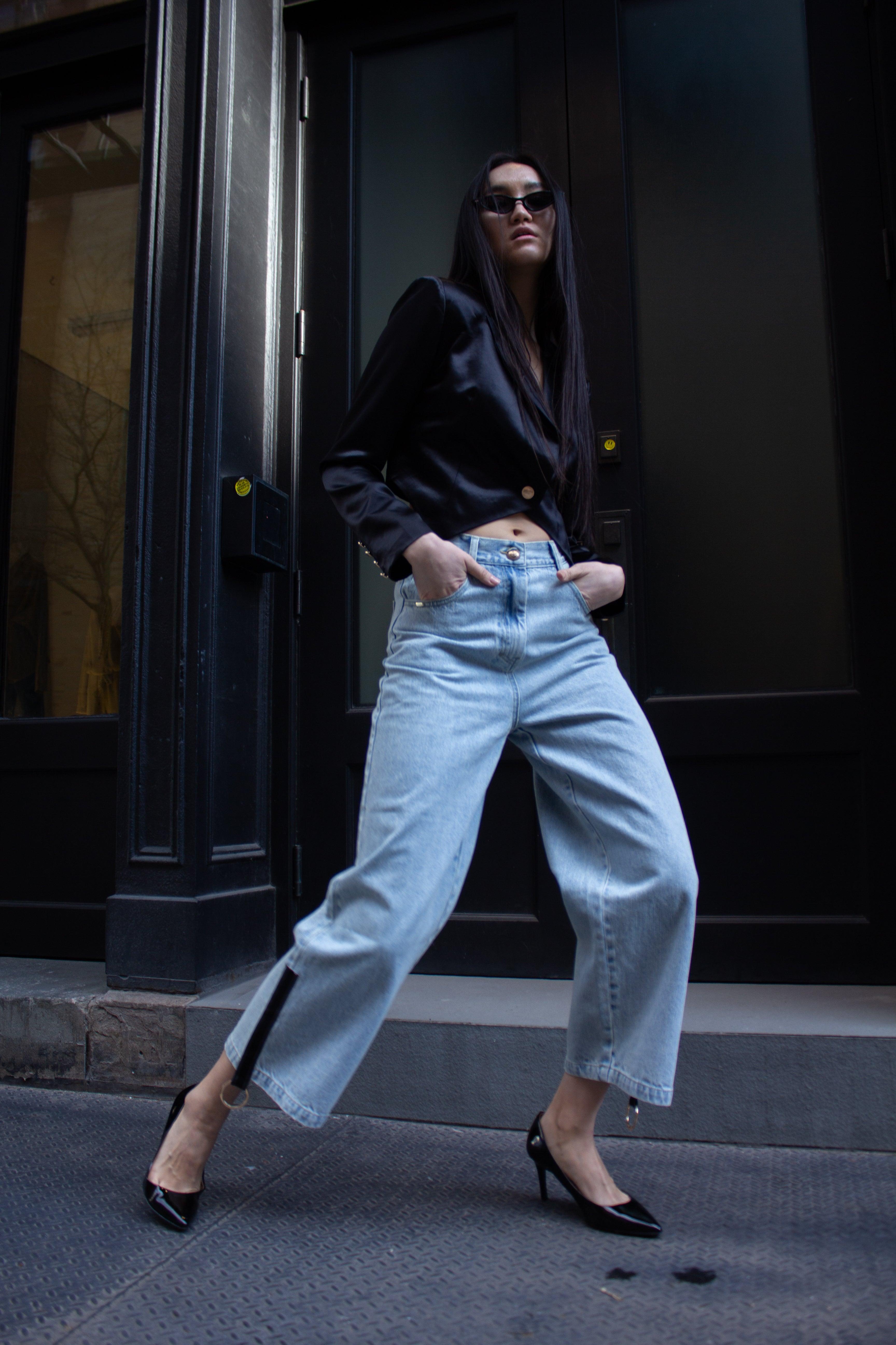 Le Réussi® Fashion - Demi Straight Cut Jeans cool-to-the-touch luxurious feel and live-in comfort