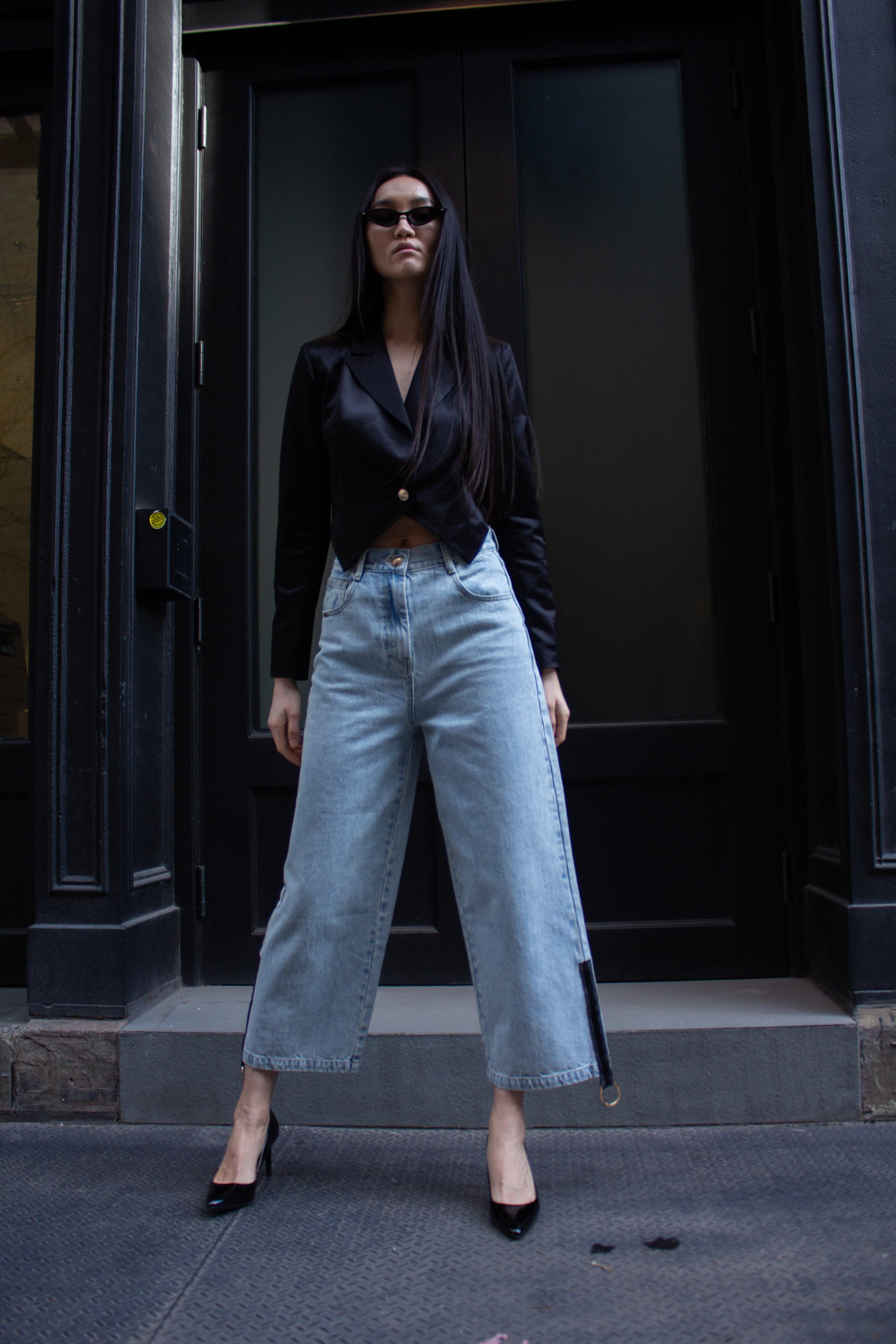 Le Réussi® Fashion - Demi Straight Cut Jeans cool-to-the-touch luxurious feel and live-in comfort