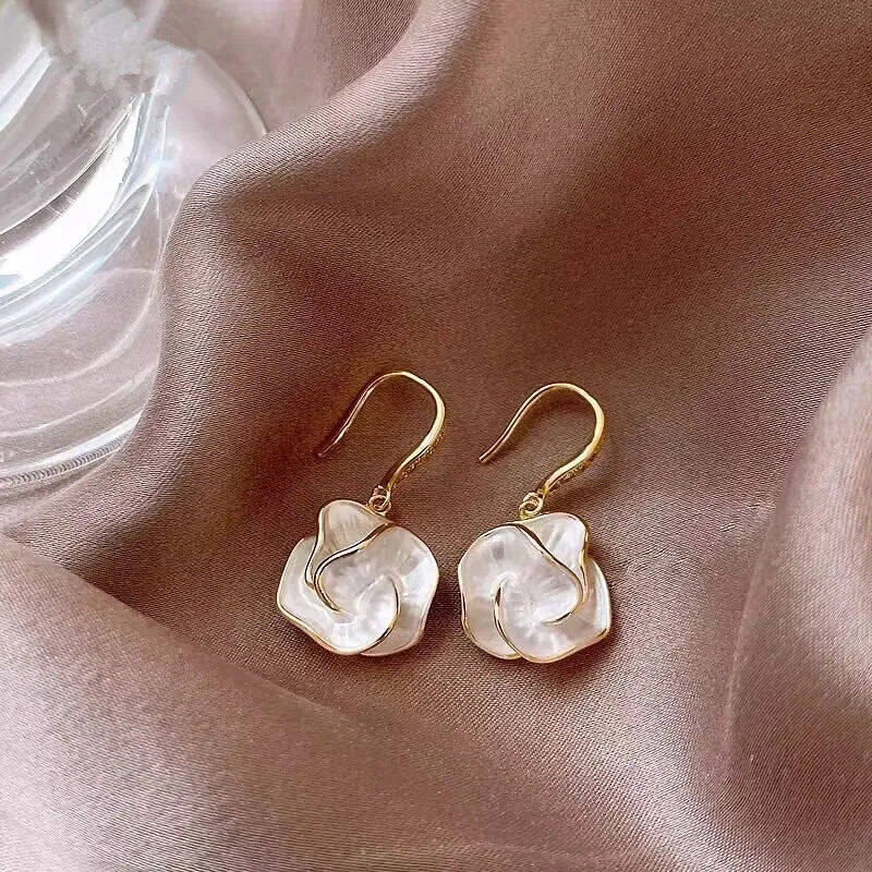 Women's Luxury Camellia Flower Geometric Earrings Alloy Jewelry 2.7x1.3 cm