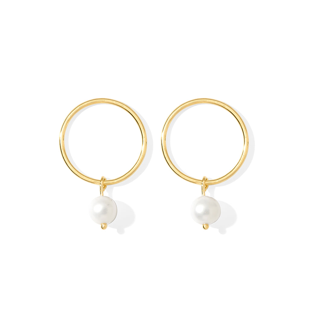 gold freshwater pearl hoops